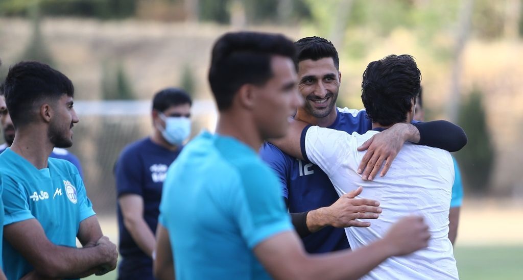  آغوش فرهاد مجیدی!