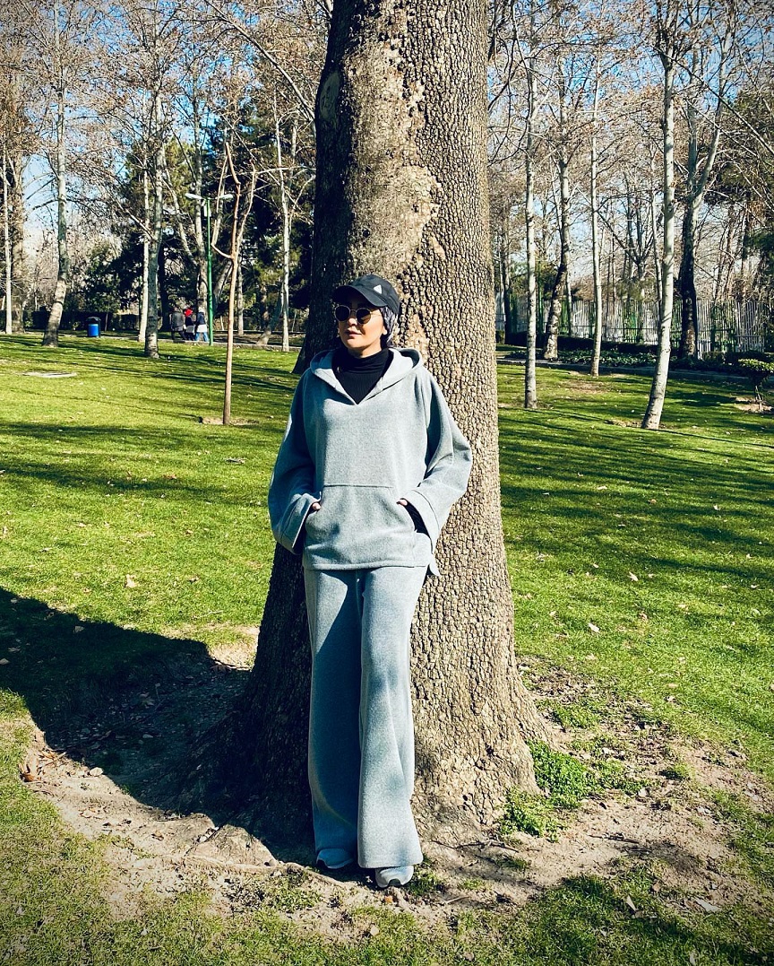 استایل مریم معصومی با کلاه لبه دار و پیرهن کوتاه + عکس استایل مریم معصومی با کلاه لبه دار و پیرهن کوتاه + عکس