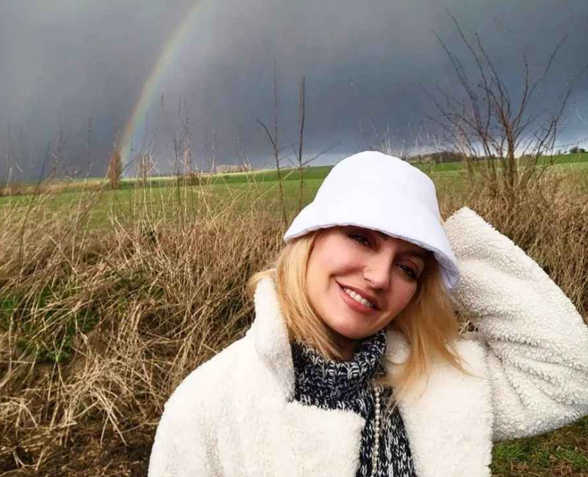 حال خوب مهناز افشار در طبیعت بکر + عکس حال خوب مهناز افشار در طبیعت بکر + عکس