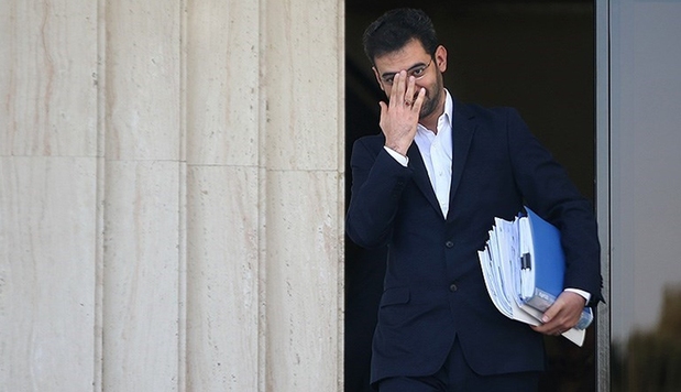 آذری جهرمی: فعالیت اینترنت ماهوارهای در ایران به مجوز نیاز دارد آذری جهرمی: فعالیت اینترنت ماهوارهای در ایران به مجوز نیاز دارد