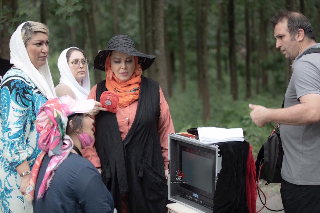 نیوشا ضیغمی به عطرهای خالی پیوست نیوشا ضیغمی