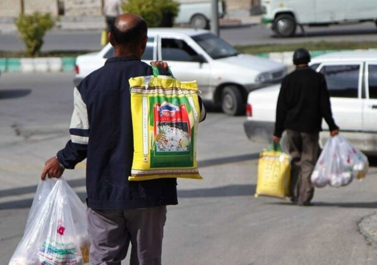زندگی کارگری در چاه عمیق فقر؛ خط فقر به ۱۱ میلیون رسید/ خبری از جلسه ترمیم دستمزد ۱۴۰۰ نیست زندگی کارگری در چاه عمیق فقر؛ خط فقر به ۱۱ میلیون رسید/ خبری از جلسه ترمیم دستمزد ۱۴۰۰ نیست
