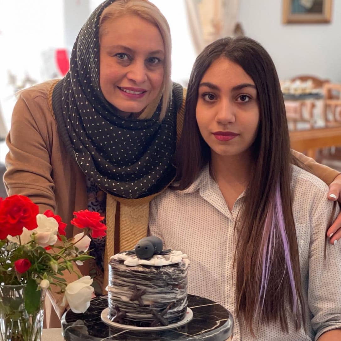 رونمایی مریم کاویانی از برادرزاده بی حجابش/عکس رونمایی مریم کاویانی از برادرزاده بی حجابش/عکس