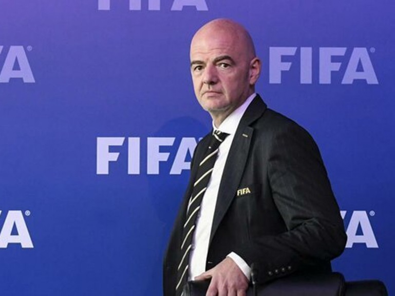 رئیس فیفا خیال همه را راحت کرد: ایران از جام جهانی حذف نخواهد شد؛ این مسائل شایعه است رئیس فیفا خیال همه را راحت کرد: ایران از جام جهانی حذف نخواهد شد؛ این مسائل شایعه است