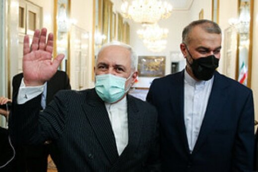 دیپلماسی در غبار دیپلماسی در غبار