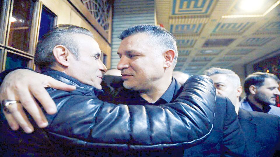 تمسخر چهرههای محبوب در تلویزیون تمسخر چهرههای محبوب در تلویزیون