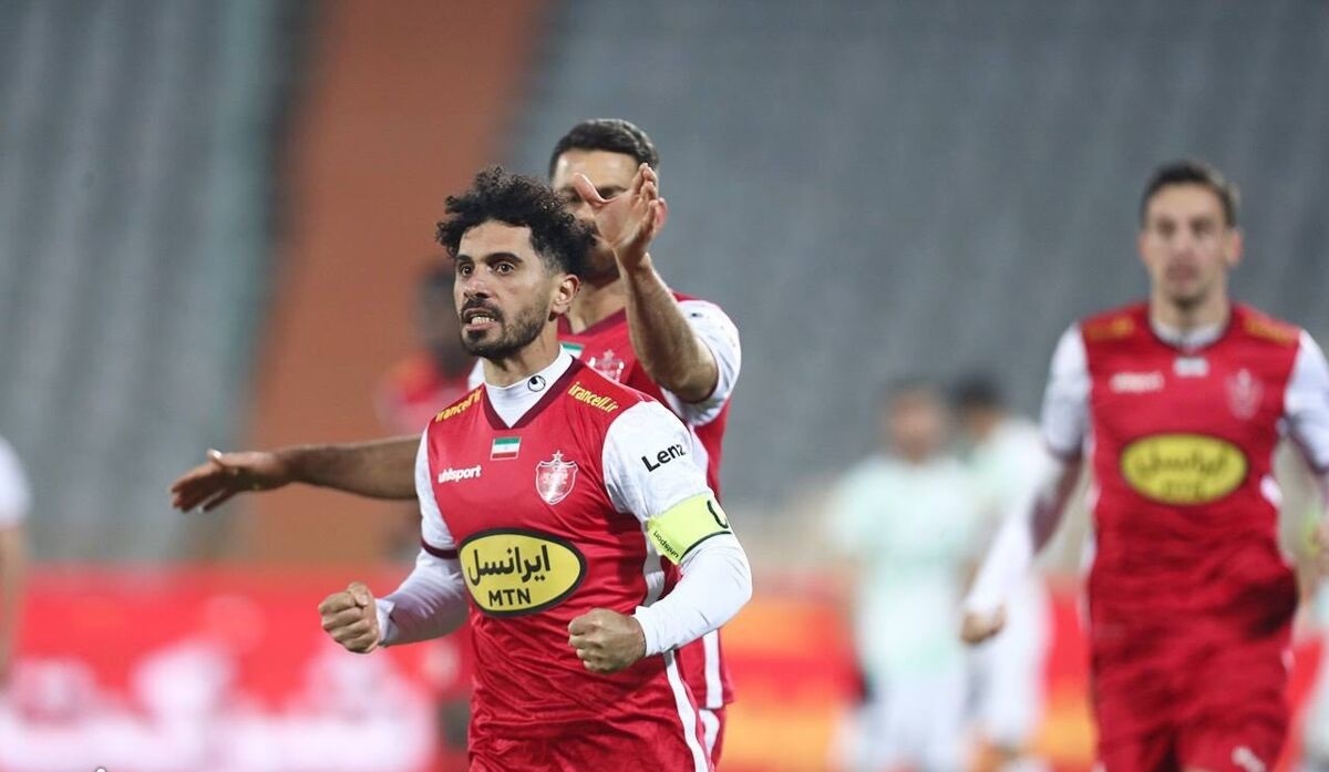 پاس گل یحیی به ستاره پرسپولیس پاس گل یحیی به ستاره پرسپولیس