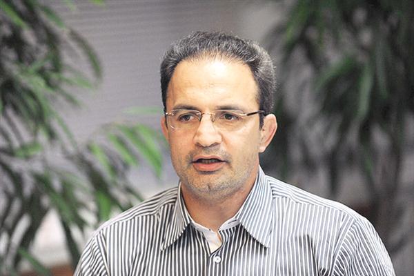 قشر خاكستريجامعه هم منتقد وضع موجود است قشر خاكستريجامعه هم منتقد وضع موجود است