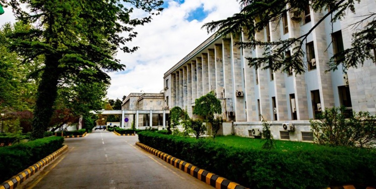 سفارت افغانستان در ایران به طالبان رسید| اعزام ۷ دیپلمات جدید از کابل به تهران سفارت افغانستان در ایران به طالبان رسید| اعزام ۷ دیپلمات جدید از کابل به تهران