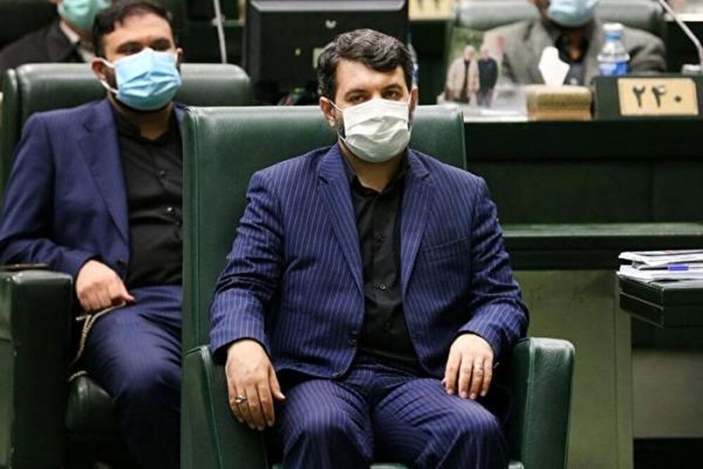 استعفاي وزيرِ ادعاهاي بزرگ استعفاي وزيرِ ادعاهاي بزرگ