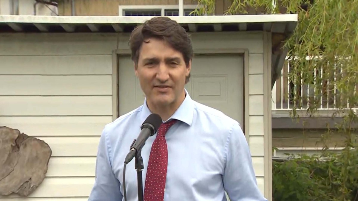 نخست وزیر کانادا: درباره ورود تیم فوتبال ایران به کانادا،حرفه ای و مستقل تصمیم گیری خواهد شد نخست وزیر کانادا: درباره ورود تیم فوتبال ایران به کانادا،حرفه ای و مستقل تصمیم گیری خواهد شد