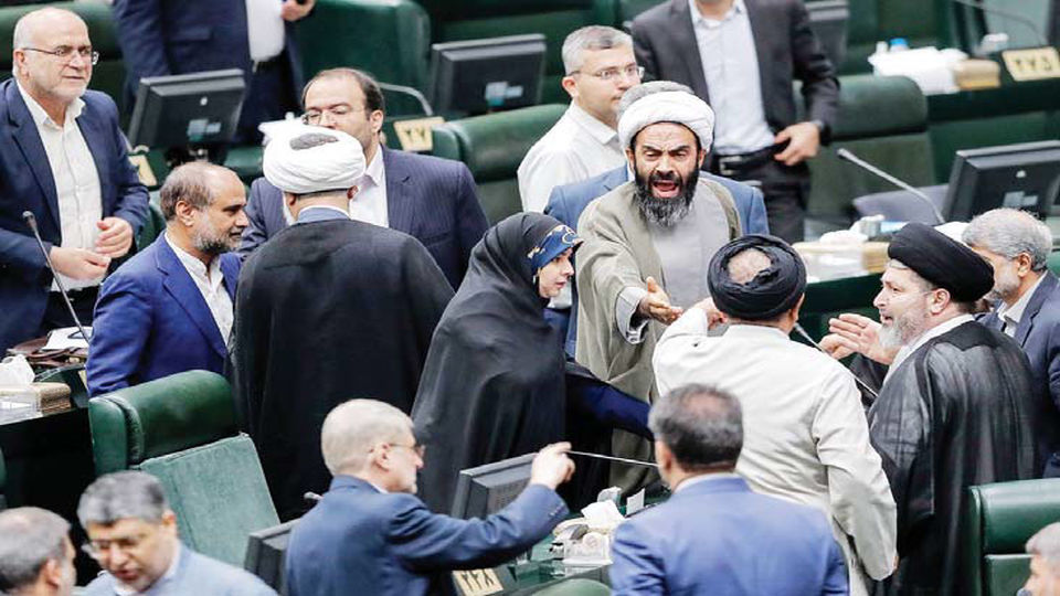 همافزایی یا تخلف آییننامهای؟ همافزایی یا تخلف آییننامهای؟