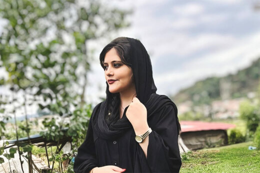 مهسا امینی هیچ مقاومتی نکرده، حتی داخل وَن گشت ارشاد شوخی می کرده / پوشش و لباس او با آنچه در تصویر کلاس آموزشی منتشر شده متفاوت بوده مهسا امینی هیچ مقاومتی نکرده، حتی داخل وَن گشت ارشاد شوخی می کرده / پوشش و لباس او با آنچه در تصویر کلاس آموزشی منتشر شده متفاوت بوده