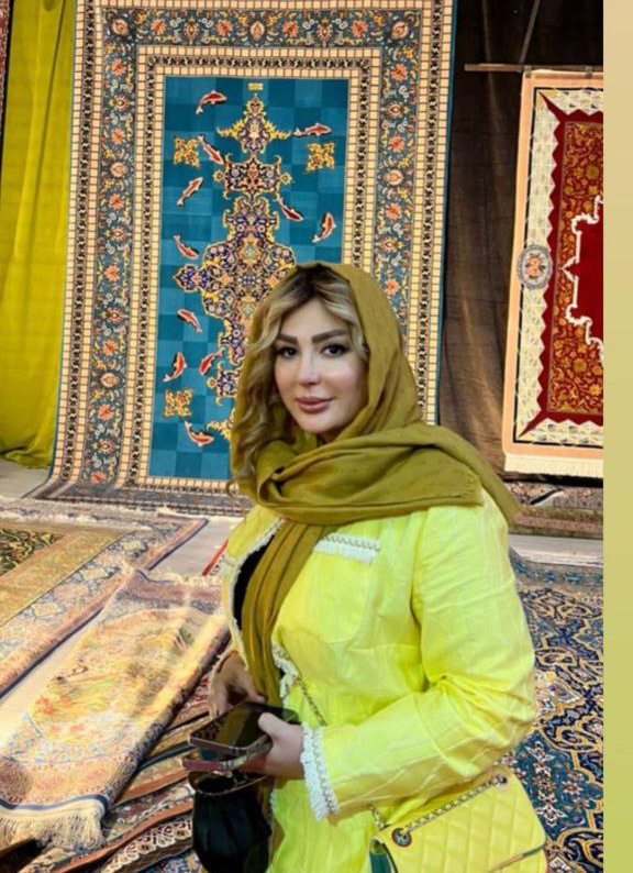 تیپ زردِ قناری نیوشا ضیغمی در یک تبلیغ/عکس