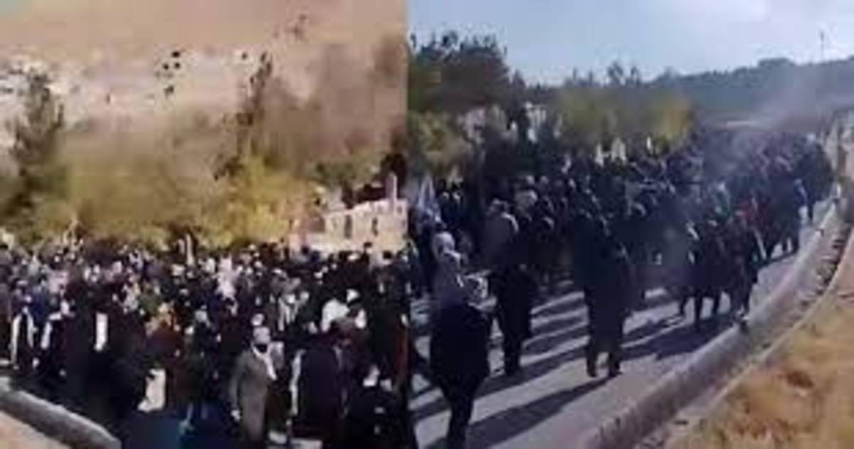 ناآرامی و برگزاری مراسم خاکسپاری برخی کشته شدگان اعتراضات در کشور ناآرامی و برگزاری مراسم خاکسپاری برخی کشته شدگان اعتراضات در کشور