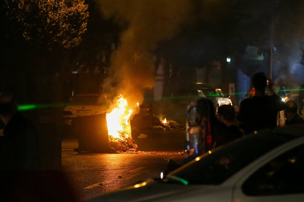نتایج پژوهشی در مورد اعتراضات ۱۴۰۱: ممکن است در آینده نزدیک فاصله اعتراضات به ۲ ماه برسد نتایج پژوهشی در مورد اعتراضات ۱۴۰۱: ممکن است در آینده نزدیک فاصله اعتراضات به ۲ ماه برسد