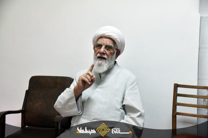 آیت الله رحمت: از نگاه امام خمینی «محارب» اگر «قاتل» باشد، حکم او «اعدام» است/ حکم ترساندن مردم «اعدام» نیست/ مراقبت می خواهد احکام محاربه سیاسی نباشد آیت الله رحمت: از نگاه امام خمینی «محارب» اگر «قاتل» باشد، حکم او «اعدام» است/ حکم ترساندن مردم «اعدام» نیست/ مراقبت می خواهد احکام محاربه سیاسی نباشد