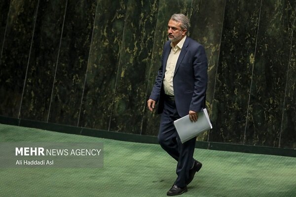 استیضاح وزیر صمت در کمیسیون صنایع و معادن مجلس بررسی میشود استیضاح وزیر صمت در کمیسیون صنایع و معادن مجلس بررسی میشود