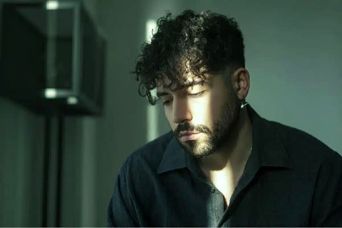 واکنش ضرغامی به حکم شروین حاجی پور: چه خوب که شهید مطهری بین ما نیست تا ببیند برای یک خواننده چه مجازاتی تعیین کرده اند واکنش ضرغامی به حکم شروین حاجی پور: چه خوب که شهید مطهری بین ما نیست تا ببیند برای یک خواننده چه مجازاتی تعیین کرده اند