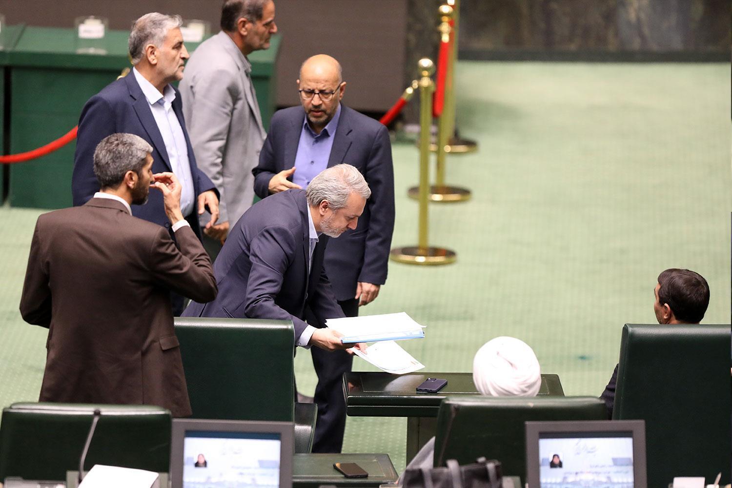 سلیمی، عضو هیئت رئیسه مجلس: تعداد امضاهای علنی شدن رأیگیری استیضاح وزیر صمت کافی نیست سلیمی، عضو هیئت رئیسه مجلس: تعداد امضاهای علنی شدن رأیگیری استیضاح وزیر صمت کافی نیست