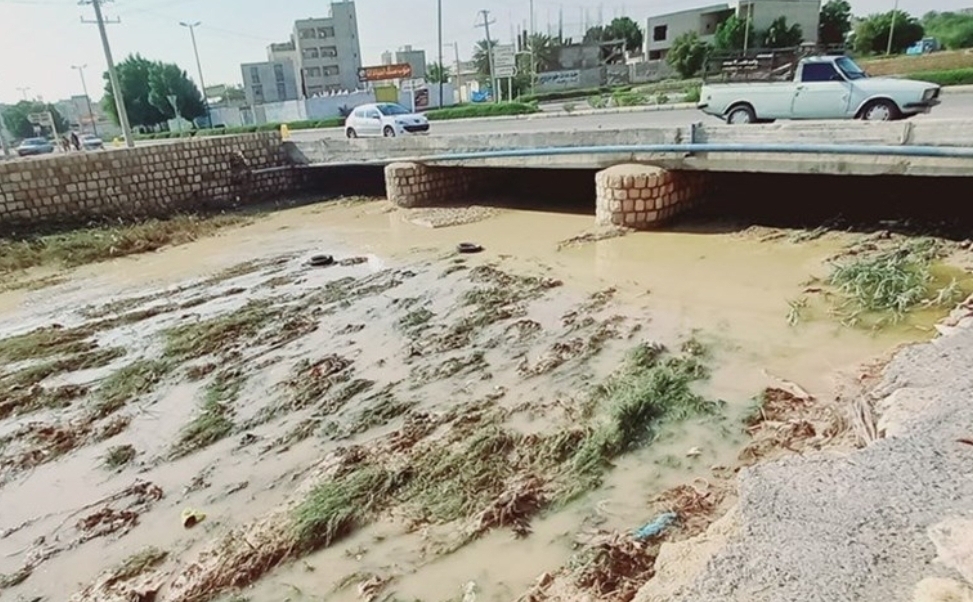 آبگرفتگی معابر و سیلابی شدن مسیلها در کردستان/دستگاهها آماده باشند آبگرفتگی معابر و سیلابی شدن مسیلها در کردستان/دستگاهها آماده باشند