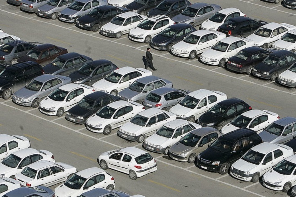 از غلبه چینیها بر بازار تا مصائب خریداران خودروهای وارداتی از غلبه چینیها بر بازار تا مصائب خریداران خودروهای وارداتی