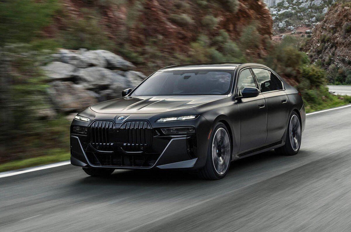 قیمت این سواری ۲۲ برابر دنا پلاس است! + جدول خودروهای خارجی قیمت این سواری ۲۲ برابر دنا پلاس است! + جدول خودروهای خارجی