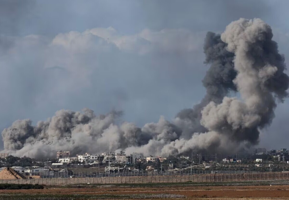 یک سناریوی جهنمی در غزه / صدها نفر در صف یک توالت / قطع عضو کودکان بدون بیهوشی یک سناریوی جهنمی در غزه / صدها نفر در صف یک توالت / قطع عضو کودکان بدون بیهوشی