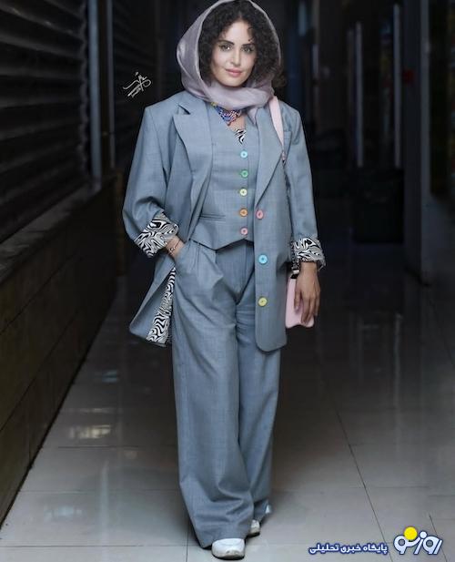 عکس/ تیپ تینیجری الناز شاکردوست با کت و شلوار دکمه رنگی عکس/ تیپ تینیجری الناز شاکردوست با کت و شلوار دکمه رنگی