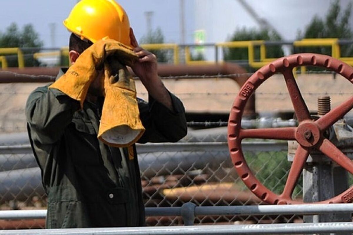 وزارت کار و دولت تاکنون با افزایش ۳۵ درصدی حداقل دستمزد برای سال آینده موافقت کردهاند وزارت کار و دولت تاکنون با افزایش ۳۵ درصدی حداقل دستمزد برای سال آینده موافقت کردهاند