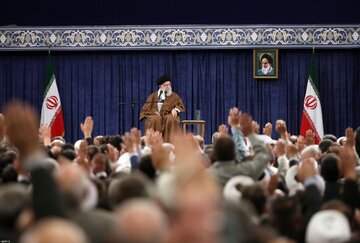 رهبر انقلاب: حج امسال حج برائت از دشمن جنایتکار صهیونیستی و حامیانش است رهبر انقلاب: حج امسال حج برائت از دشمن جنایتکار صهیونیستی و حامیانش است