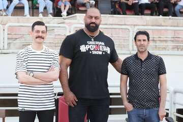قوی ترین مرد ایران هم پرسپولیسی است! قوی ترین مرد ایران هم پرسپولیسی است!
