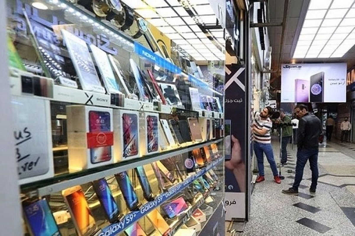 قیمت گوشی سامسونگ، شیائومی و آیفون امروز ۶ خرداد ۱۴۰۳/ پرفروشترین گوشی بازار چقدر فروخته میشود؟ قیمت گوشی سامسونگ، شیائومی و آیفون امروز ۶ خرداد ۱۴۰۳/ پرفروشترین گوشی بازار چقدر فروخته میشود؟