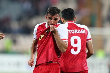 بمب پرسپولیس در آستانهی جدایی بمب پرسپولیس در آستانهی جدایی