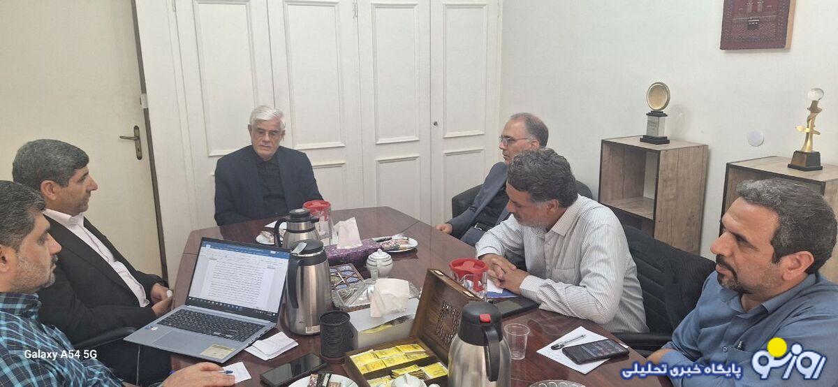 محمدرضا عارف: مردم به نظام حکمرانی چک سفید امضا ندادهاند محمدرضا عارف: مردم به نظام حکمرانی چک سفید امضا ندادهاند