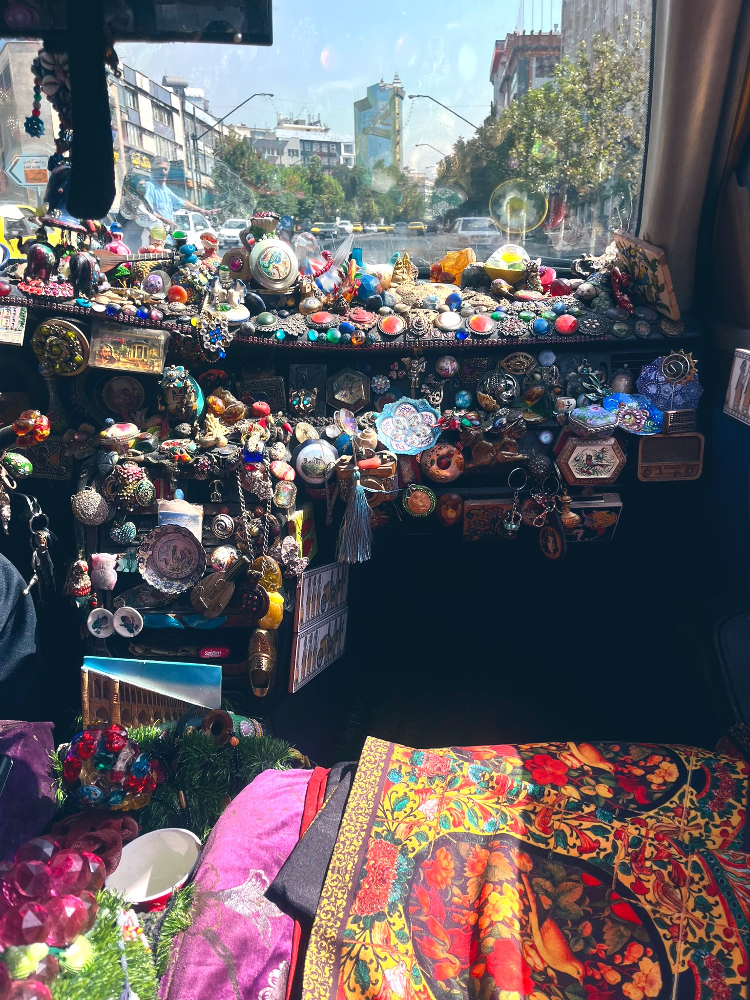 خلاقیت زیبای یک راننده اسنپ در تزئین خودرو