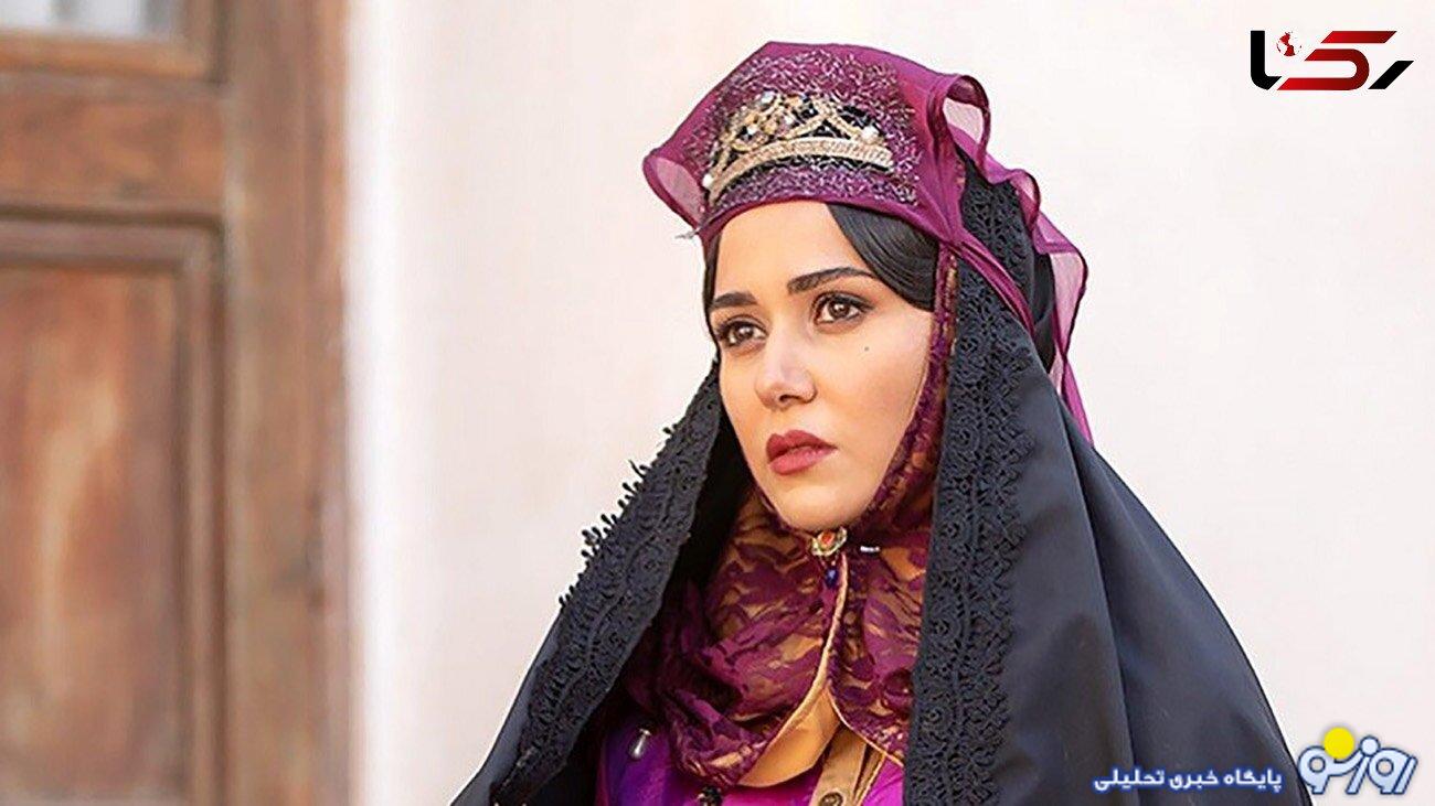 تغییر چهره جذاب اما بدون آرایش جیران که باور نمی کنید / عکس پریناز ایزدیار در کنار مرغ و خروس های روستایی و استایل شوکه کننده! تغییر چهره جذاب اما بدون آرایش جیران که باور نمی کنید / عکس پریناز ایزدیار در کنار مرغ و خروس های روستایی و استایل شوکه کننده!