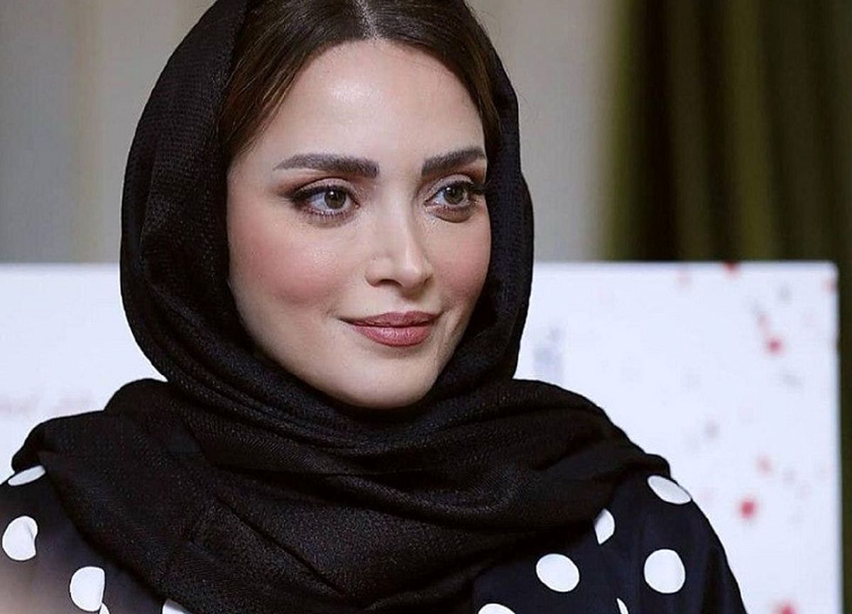 ژستهای خاص بهنوش خانم در کویر تماشایی شد