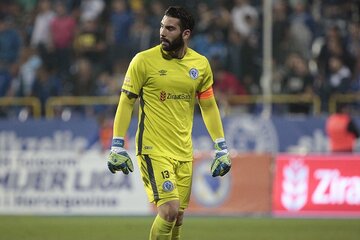 دروازهبان جنجالی استقلال جدا شد دروازهبان جنجالی استقلال جدا شد