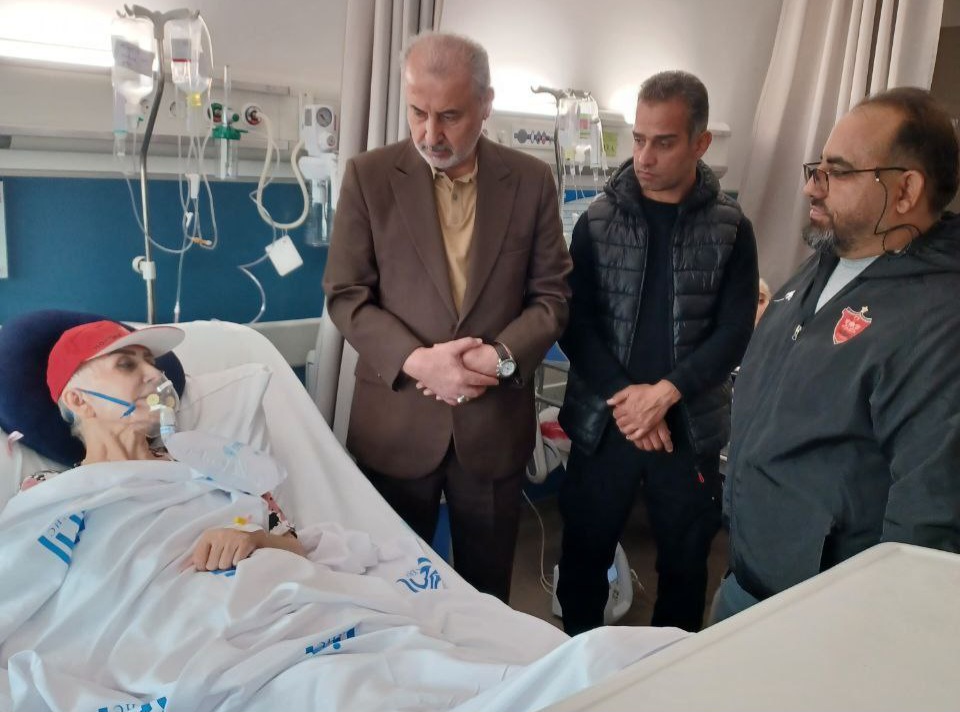 حضور پرسپولیسیها بر بالین بانوی متعصب