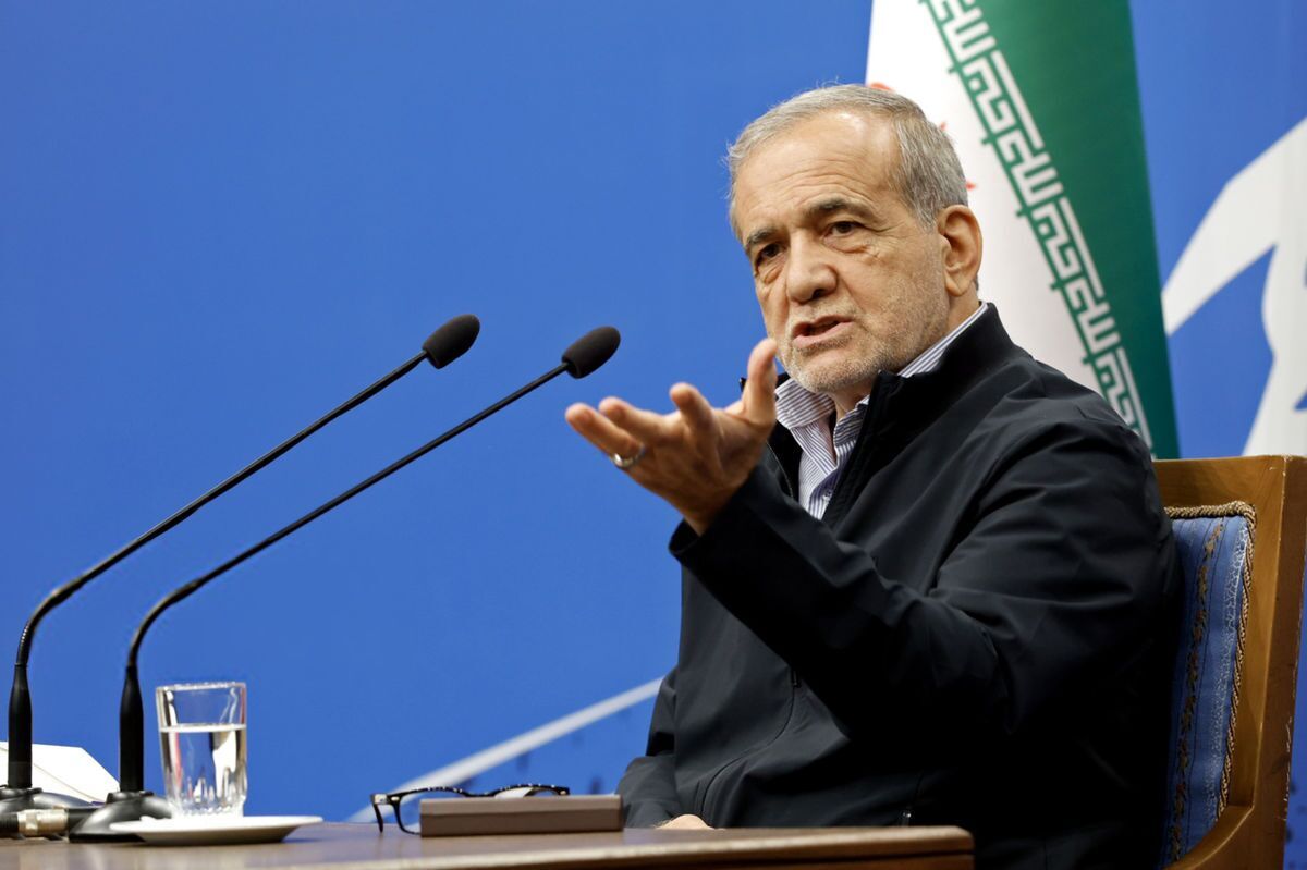 پزشکیان : امیدوارم تصمیمگیری ها در جلسه شورای انقلاب فرهنگی ، بر مبنای حق و عدالت در جامعه پیاده شود پزشکیان : امیدوارم تصمیمگیری ها در جلسه شورای انقلاب فرهنگی ، بر مبنای حق و عدالت در جامعه پیاده شود