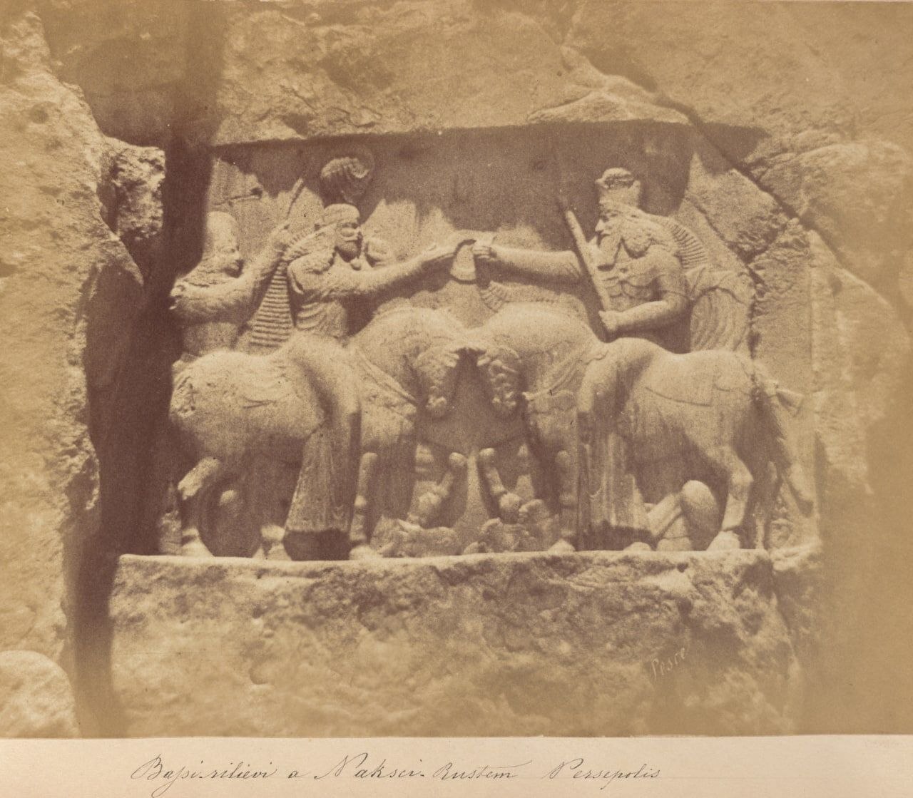 تصاویر تاریخی تخت جمشید از سال 1860 منتشر شد!