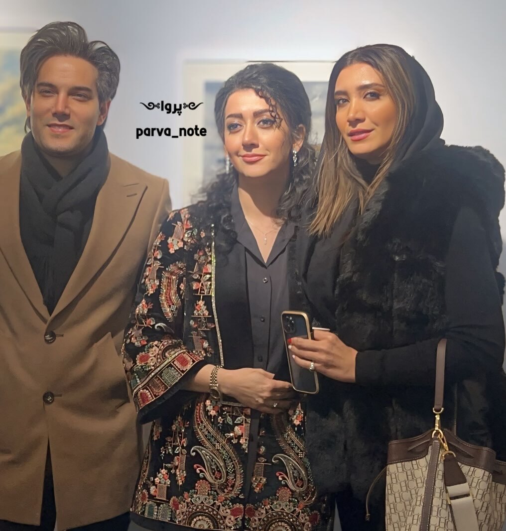 نیکی مظفری در افتتاحیه‌ی گالری «آرامه»