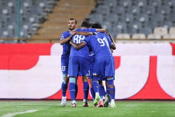 رونمایی از ۲ گزینه نیمکت استقلال بعد از ماتزاری رونمایی از ۲ گزینه نیمکت استقلال بعد از ماتزاری