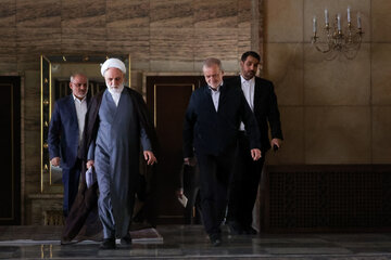 رمزگشایی از دور جدید حملات به قاضی القضات/ چرا برای تندروها فقط «کرسنت» باید شفاف سازی شود نه «چای دبش» و «بابک زنجانی»؟! رمزگشایی از دور جدید حملات به قاضی القضات/ چرا برای تندروها فقط «کرسنت» باید شفاف سازی شود نه «چای دبش» و «بابک زنجانی»؟!