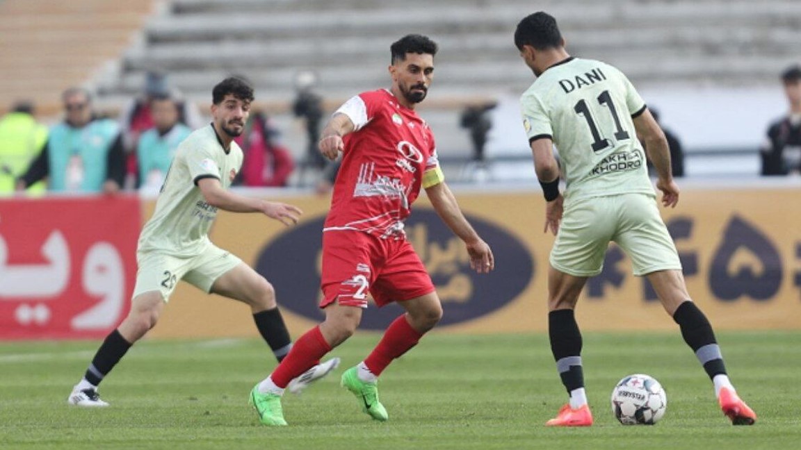 امید عالیشاه پرسپولیس و تراکتور