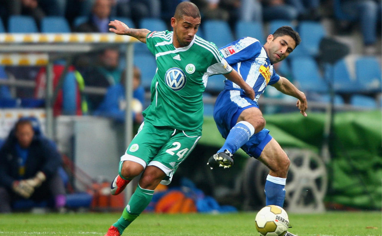 وحید هاشمیان سرمربی پرسپولیس و بازیکن سابق هانوفر آلمان - اشکان دژاگه بازیکن سابق تراکتور و ولفسبورگ