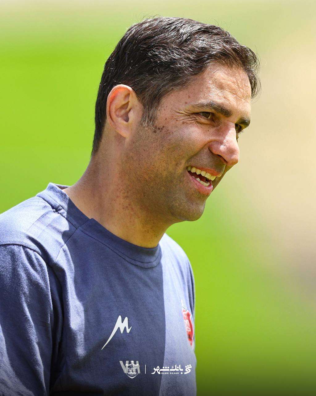 عکس از وحید هاشمیان سرمربی پرسپولیس در تمرینات