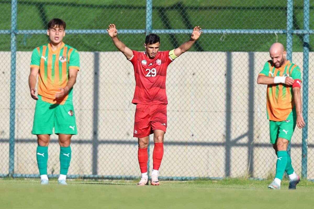 وحید هاشمیان باید با همین دست فرمان جلو برود/ وقتی مهاجمان پرسپولیس گل بزنند یعنی تیم سرحال است وحید هاشمیان باید با همین دست فرمان جلو برود/ وقتی مهاجمان پرسپولیس گل بزنند یعنی تیم سرحال است