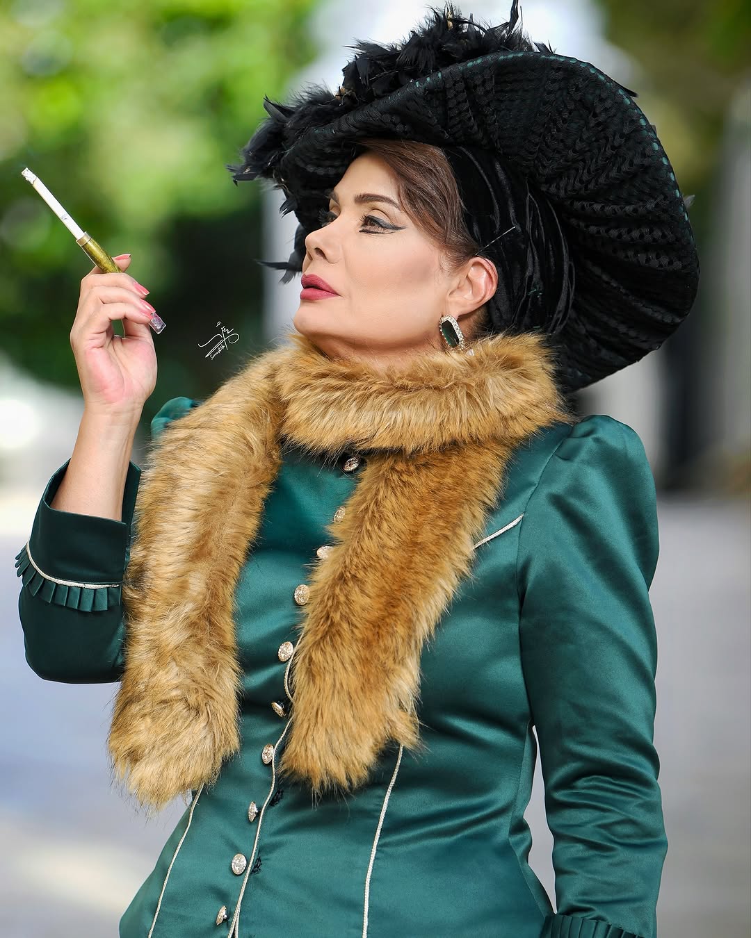 e4454ec4-e370-4de5-92f9-4e4277886701